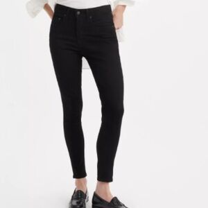 Levi’s 721 High  Rise Skinny Filiforme Black size 32 with stretch